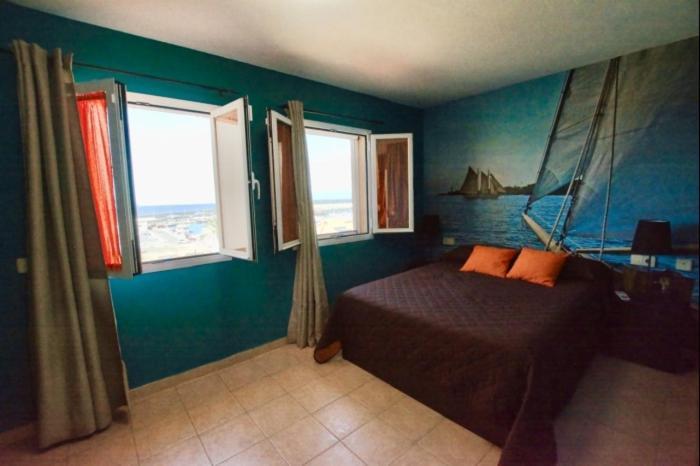 Near The Port, Wide, Confortable, Wi-fi, Terrace, Aircon Apartamento