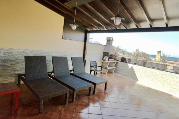 Near The Port, Wide, Confortable, Wi-fi, Terrace, Aircon Apartamento